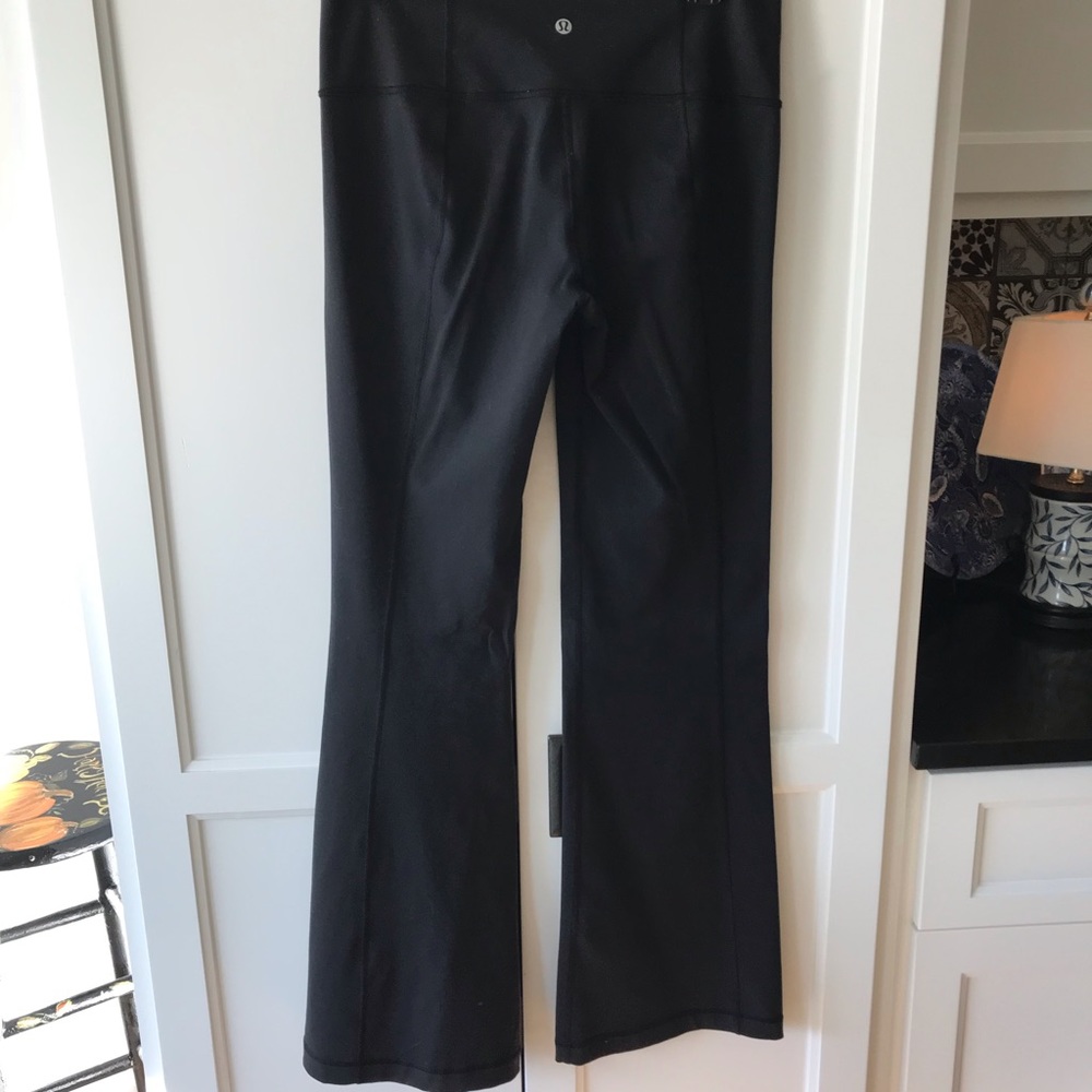 Lululemon yoga pants
